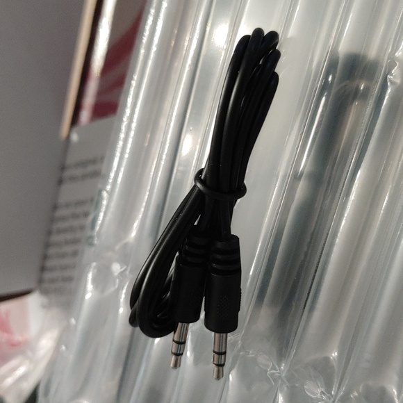 Black Portable Wireless Car Stereo - Picture 6 of 7